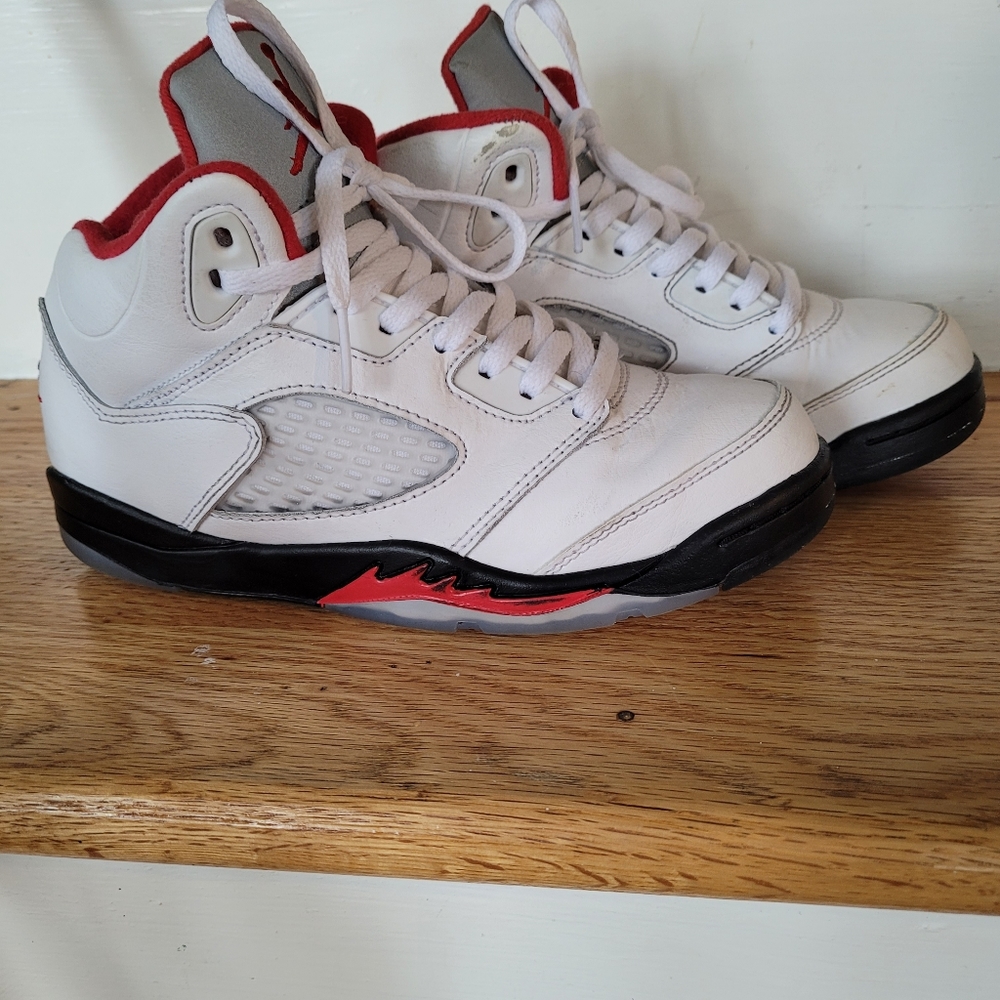 Retro 5 Fire Red